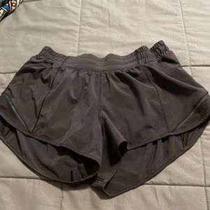 Black lululemon hotty hot shorts (low rise 2.5 inch) size 8